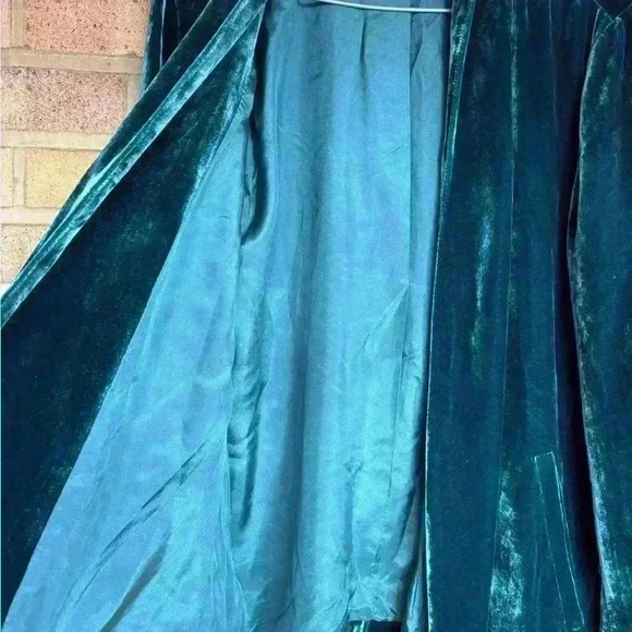 Eileen Fisher angled front long sleeve open front rayon silk blend velvet jacket - Picture 5 of 10